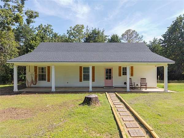 3.27 Acres of Residential Land with Home for Sale in Van Buren, Arkansas