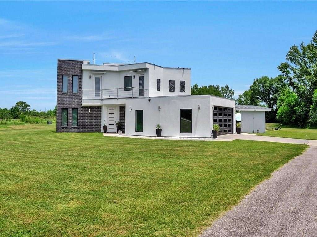 2.6 Acres of Residential Land with Home for Sale in Lufkin, Texas