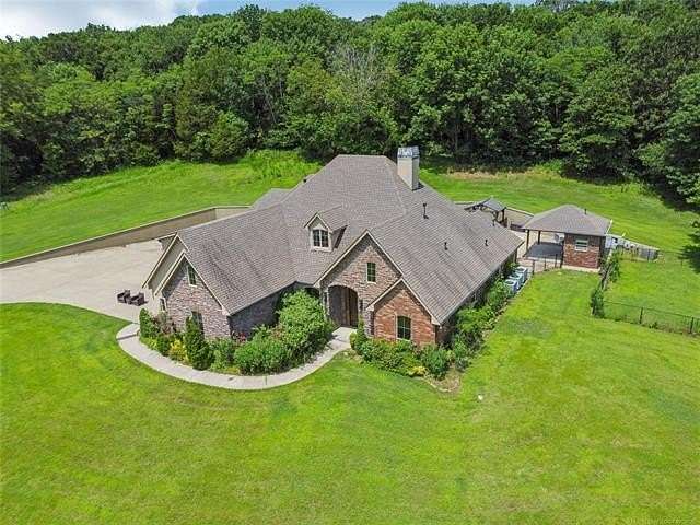 40 Acres of Recreational Land with Home for Sale in Pryor, Oklahoma