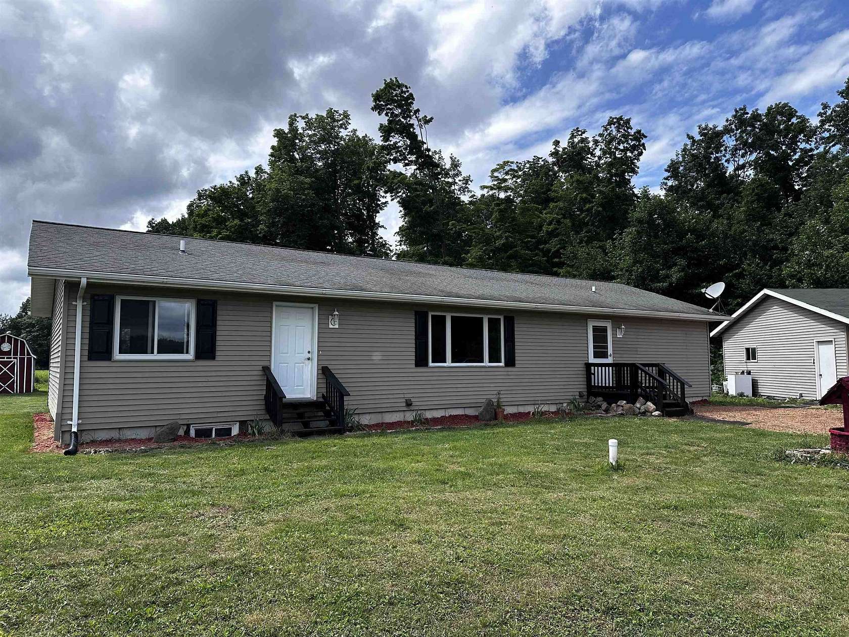 2 Acres of Residential Land with Home for Sale in Hatley, Wisconsin