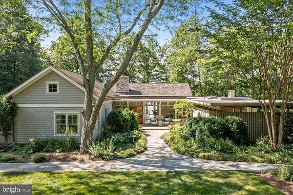 5 Acres of Residential Land with Home for Sale in Annapolis, Maryland