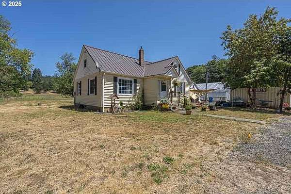 2.86 Acres of Land with Home for Sale in Scio, Oregon