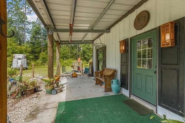 10 Acres of Land with Home for Sale in Trenton, Florida