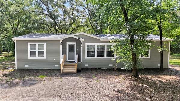 12 Acres of Recreational Land with Home for Sale in Quincy, Florida