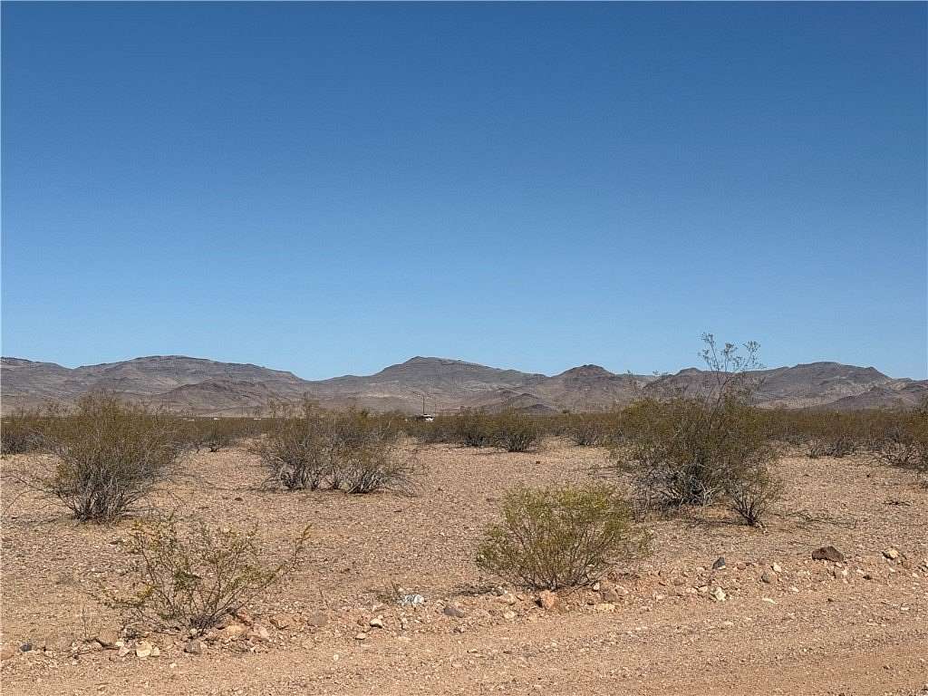 4.7 Acres of Residential Land for Sale in Golden Valley, Arizona