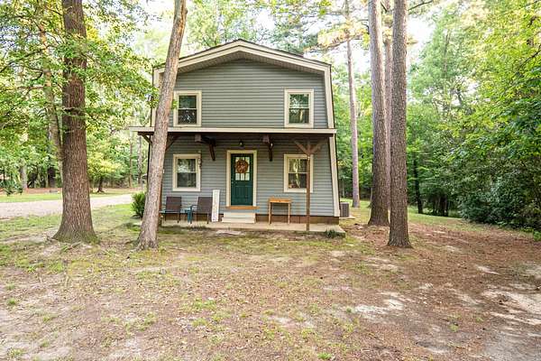 1.54 Acres of Residential Land with Home for Sale in Camden, Arkansas