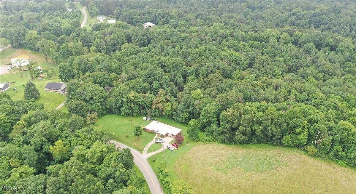 27 Acres of Recreational Land for Sale in Zanesville, Ohio