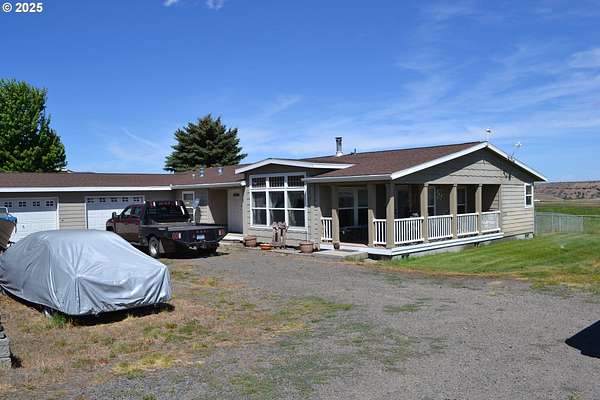 19 Acres of Land with Home for Sale in Enterprise, Oregon