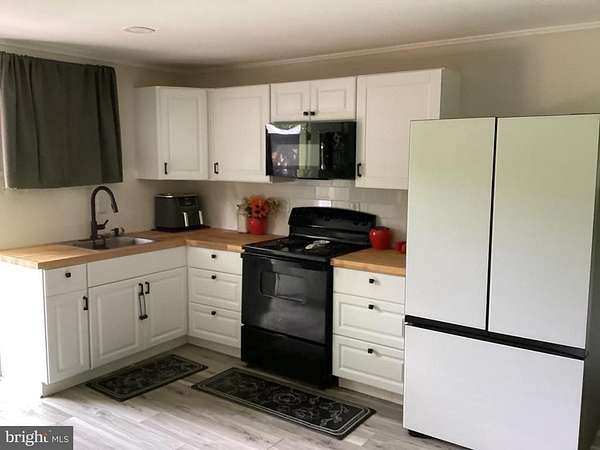 2 Acres of Residential Land with Home for Sale in Williamstown, New Jersey