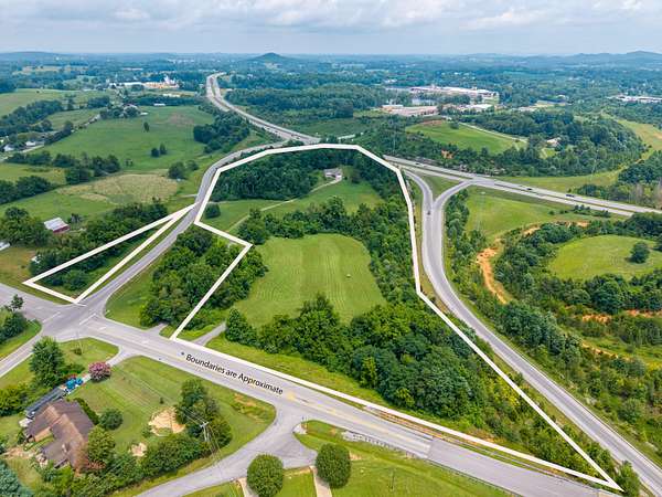 11.7 Acres of Land with Home for Sale in Somerset, Kentucky