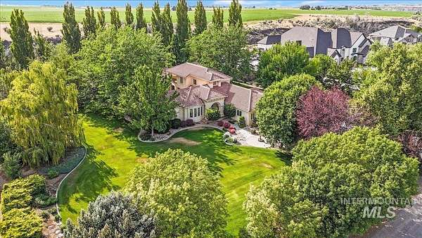 3 Acres of Residential Land with Home for Sale in Twin Falls, Idaho