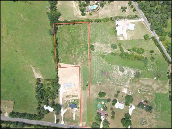 2.48 Acres of Residential Land for Sale in Elm Mott, Texas