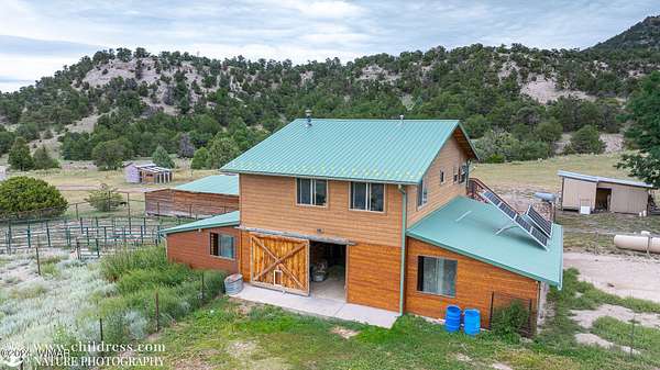 40 Acres of Land with Home for Sale in Nutrioso, Arizona