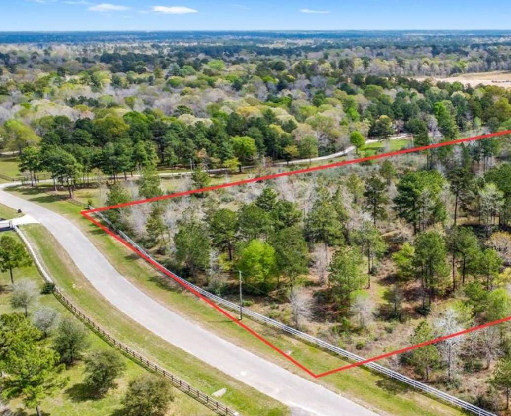 10 Acres of Residential Land for Sale in Conroe, Texas