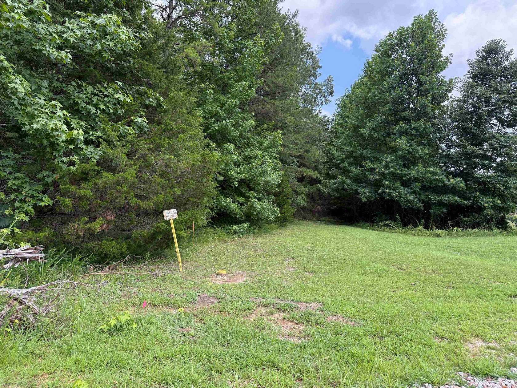 5.78 Acres of Residential Land for Sale in Savannah, Tennessee