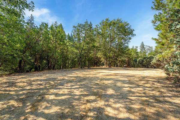 2.87 Acres of Residential Land for Sale in Grants Pass, Oregon