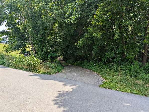 6.18 Acres of Land for Sale in Fountain Run, Kentucky