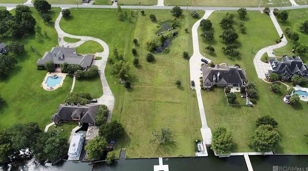 1.66 Acres of Residential Land for Sale in Berwick, Louisiana