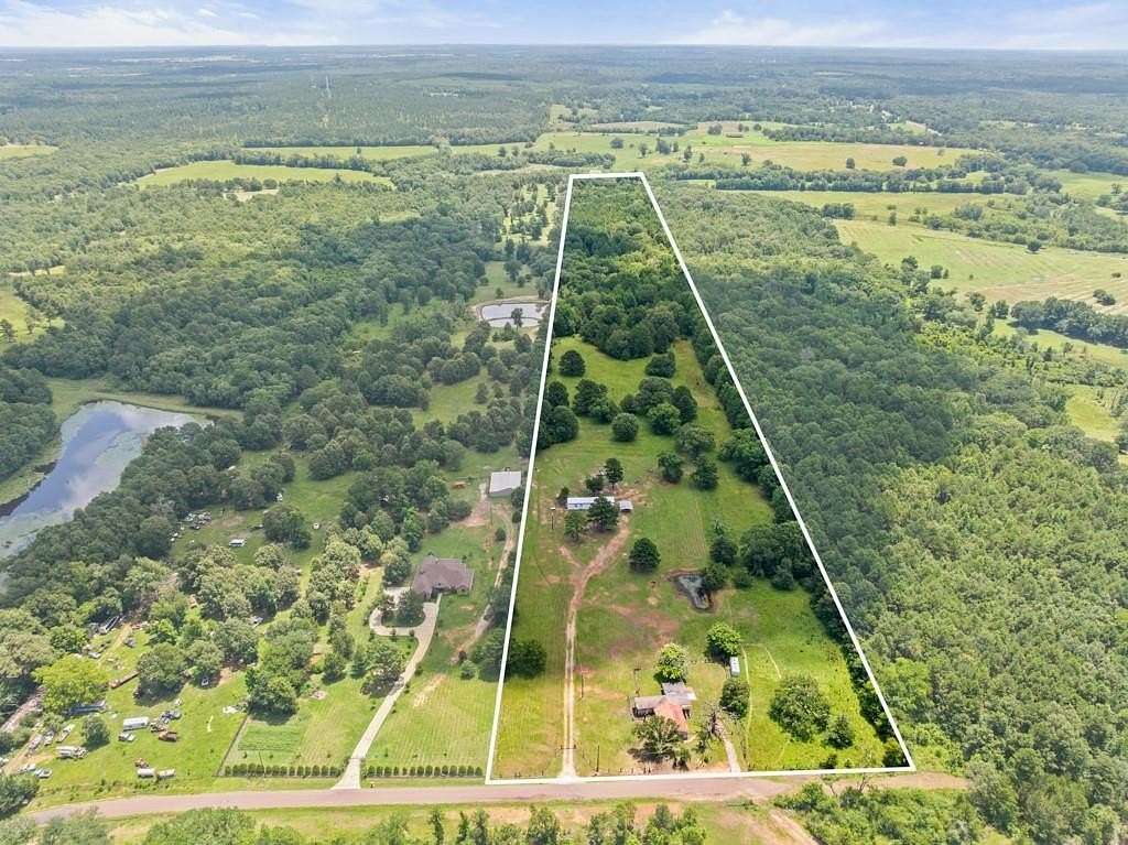 30 Acres of Recreational Land & Farm for Sale in Tyler, Texas