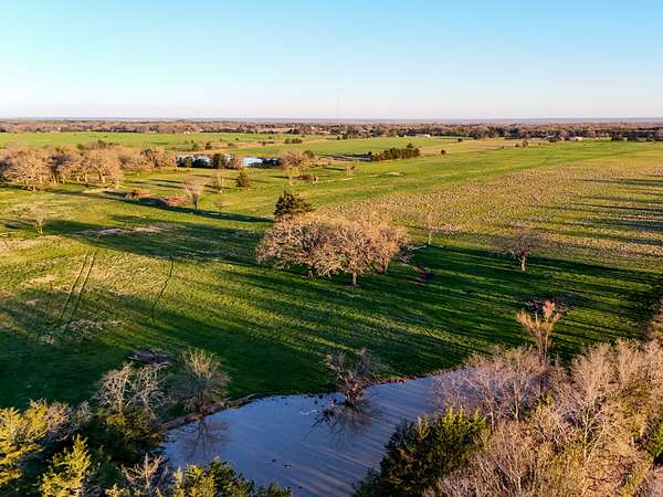 25 Acres of Land for Sale in Ivanhoe, Texas