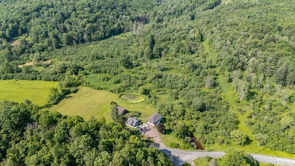 25 Acres of Recreational Land for Sale in New Albany, Pennsylvania