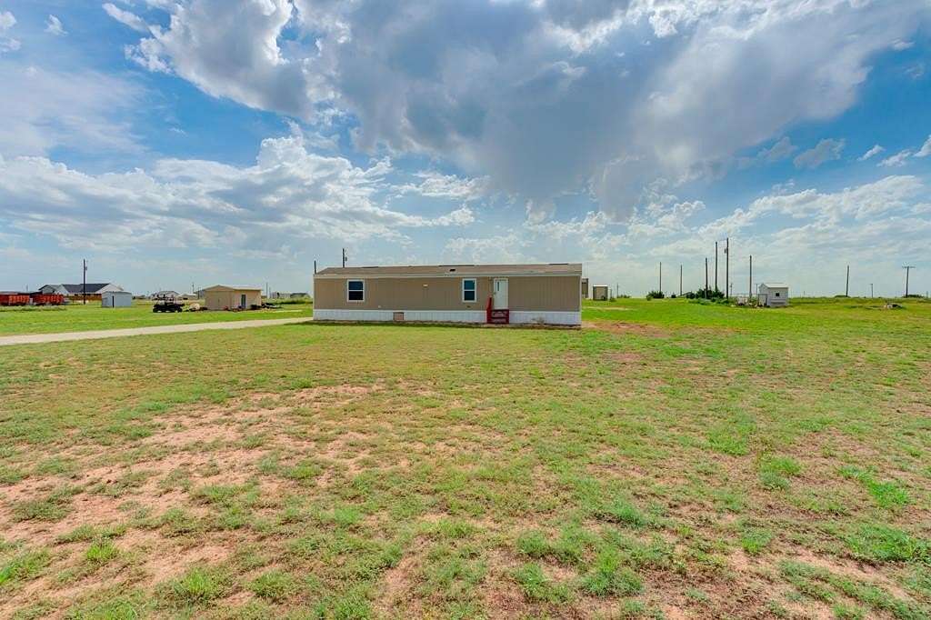 2.43 Acres of Residential Land with Home for Sale in Seminole, Texas