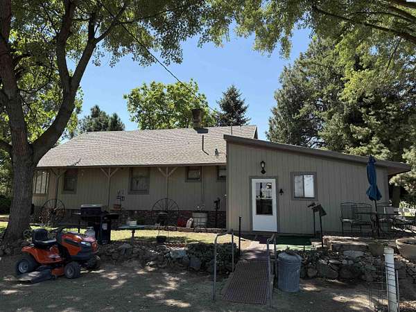 5.64 Acres of Land with Home for Sale in Mabton, Washington