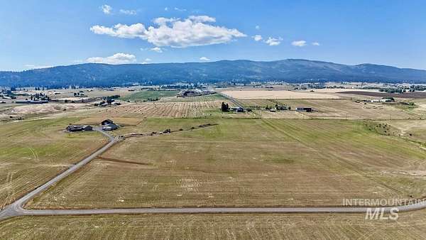 10 Acres of Residential Land for Sale in Grangeville, Idaho