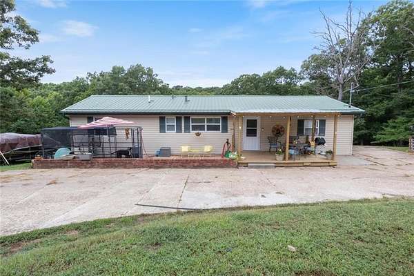 7 Acres of Residential Land with Home for Sale in Warsaw, Missouri