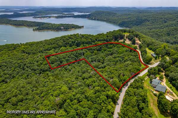 10 Acres of Residential Land for Sale in Galena, Missouri