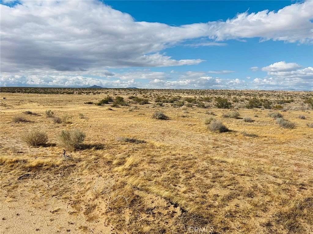 5 Acres of Residential Land for Sale in Hinkley, California