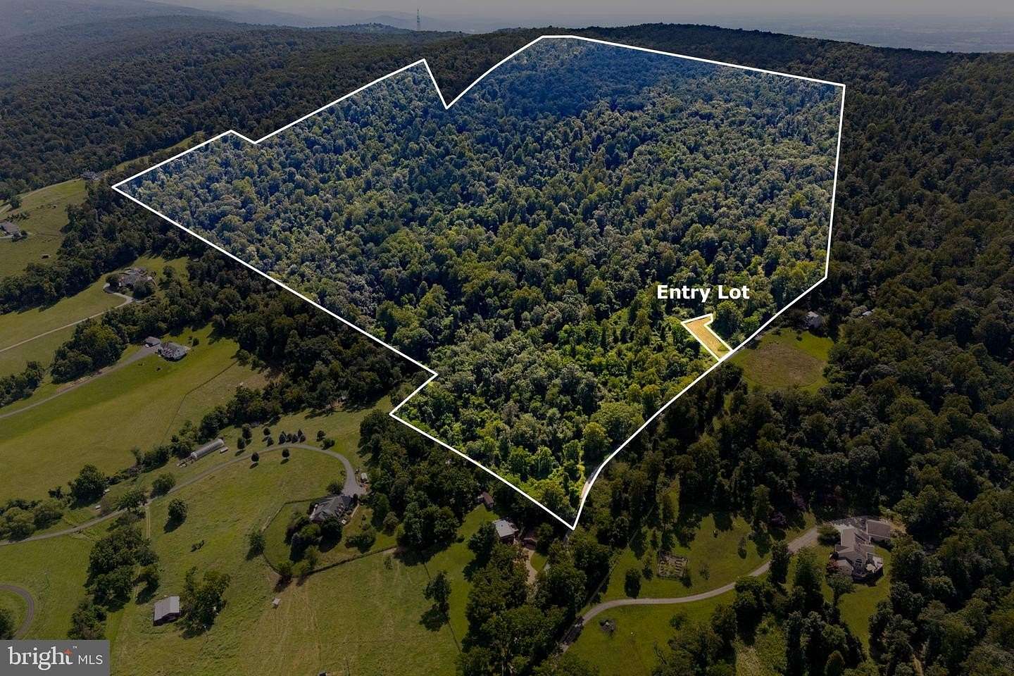 167 Acres of Land for Sale in Round Hill, Virginia