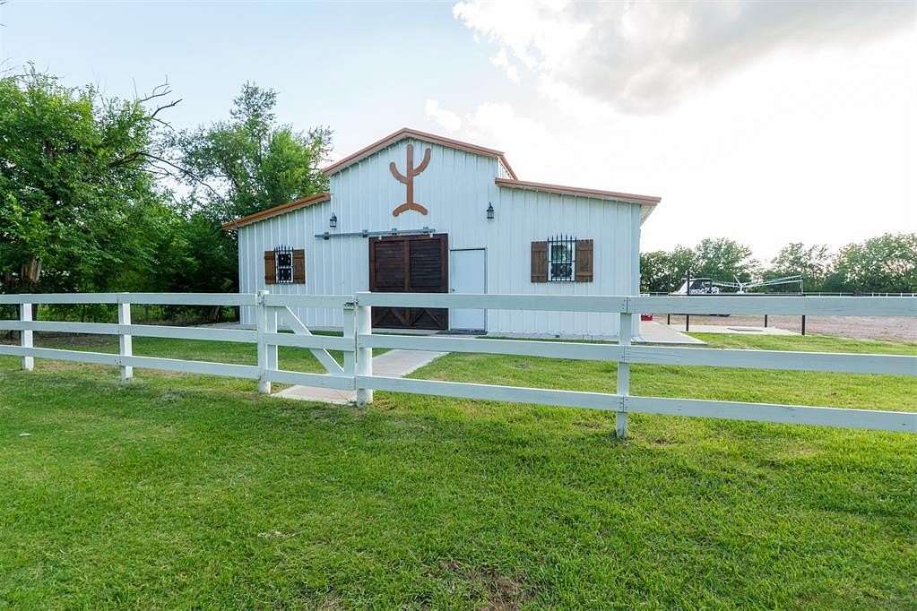 5 Acres of Land with Home for Sale in Norman, Oklahoma