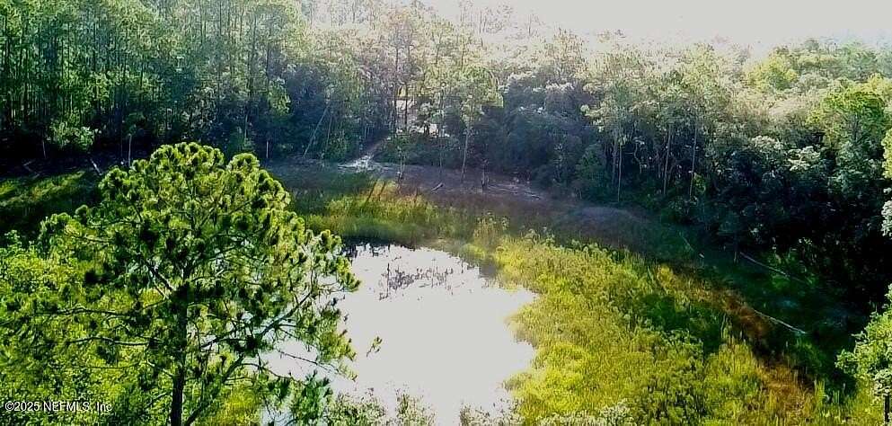 0.25 Acres of Land for Sale in Interlachen, Florida