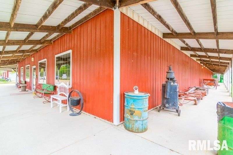 5 Acres of Improved Commercial Land for Sale in Fulton, Illinois