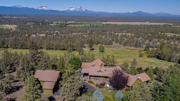 21.6 Acres of Land with Home for Sale in Bend, Oregon