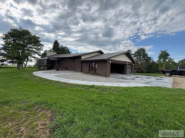 13.8 Acres of Land with Home for Sale in Felt, Idaho