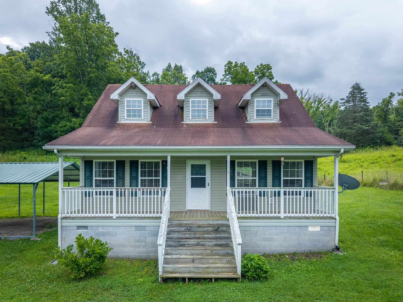 12 Acres of Land with Home for Sale in Narrows, Virginia