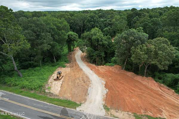 4.9 Acres of Residential Land for Sale in Holly Springs, Mississippi