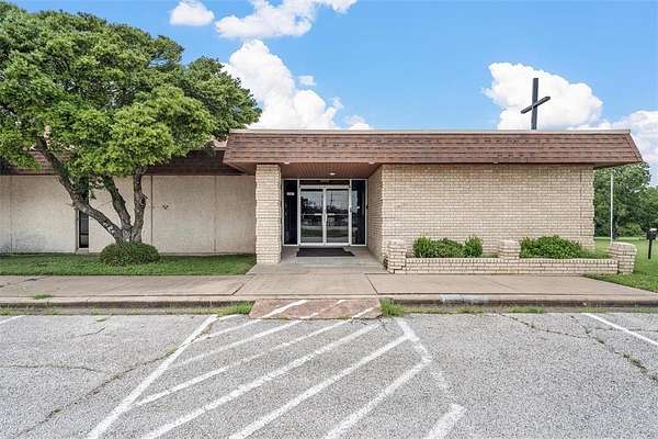 6 Acres of Commercial Land for Sale in Waco, Texas