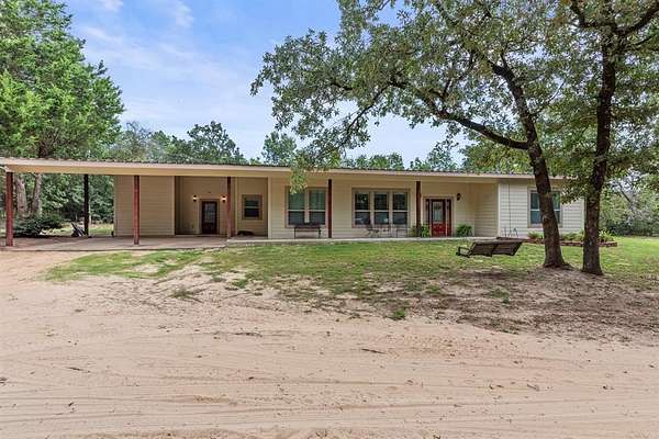 19 Acres of Land with Home for Sale in Athens, Texas