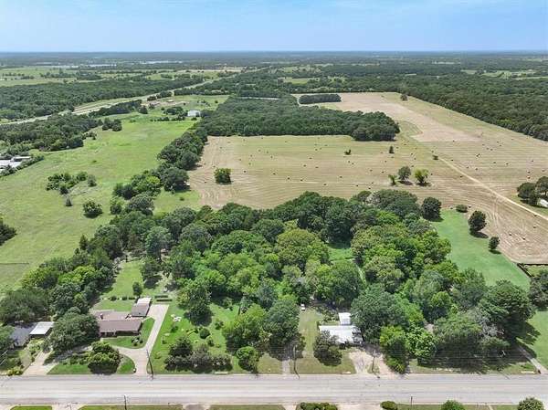 2.5 Acres of Residential Land for Sale in Van, Texas