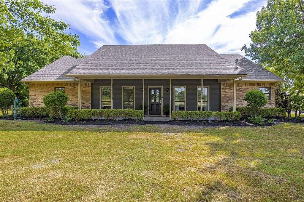 4.62 Acres of Residential Land with Home for Sale in Royse City, Texas