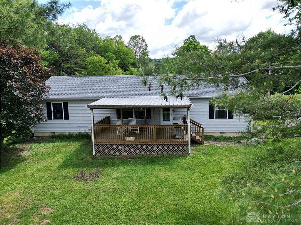 5.83 Acres of Residential Land with Home for Sale in Hillsboro, Ohio