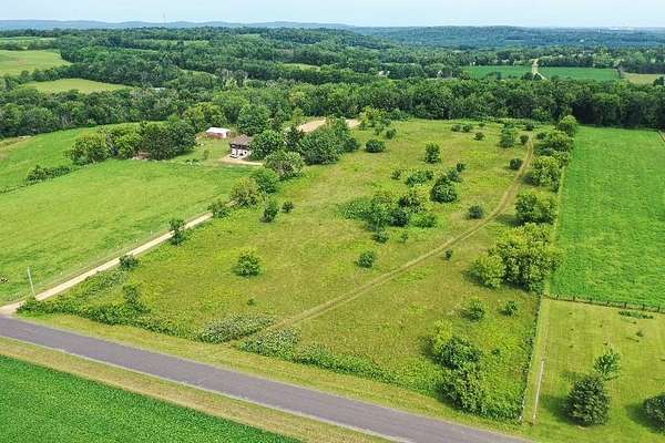 9.85 Acres of Residential Land for Sale in Poynette, Wisconsin