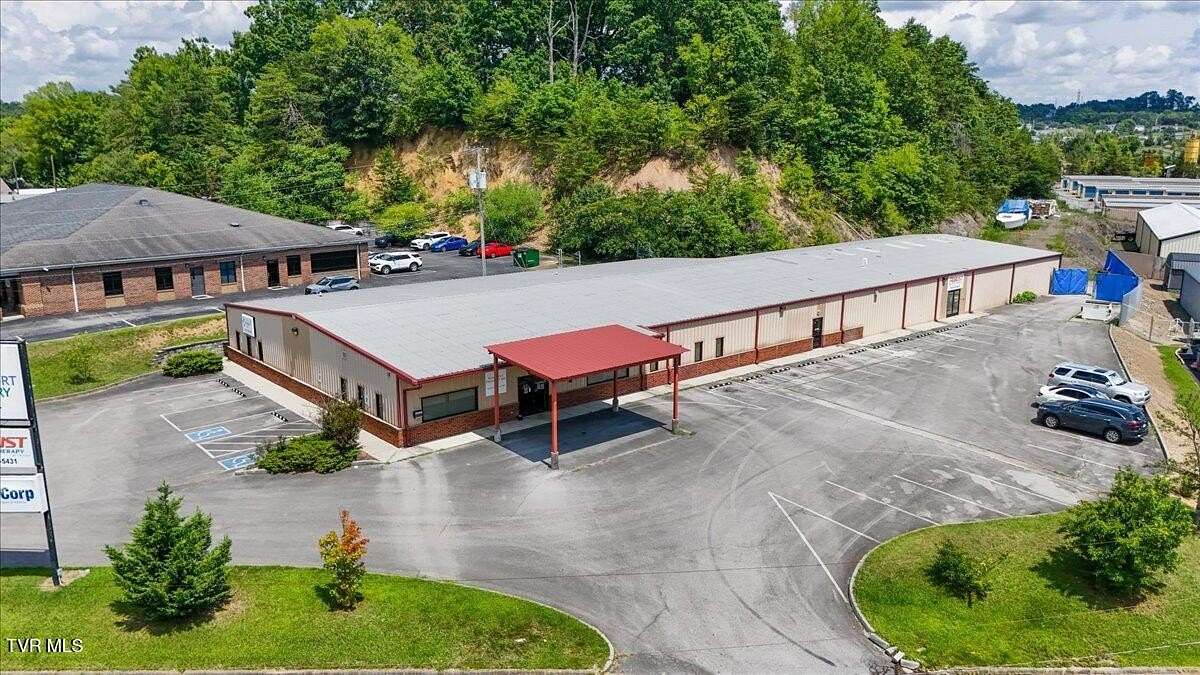 1.55 Acres of Improved Commercial Land for Sale in Kingsport, Tennessee