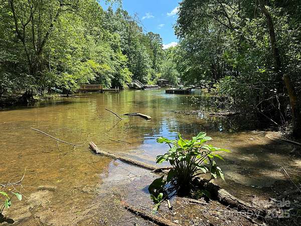 1 Acre of Residential Land for Sale in Stony Point, North Carolina