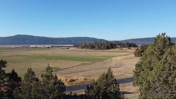 0.93 Acres of Residential Land for Sale in Klamath Falls, Oregon