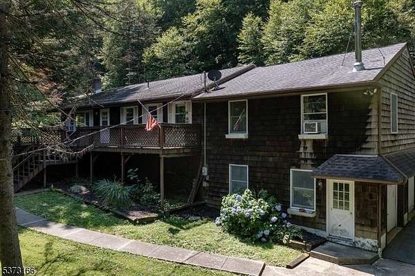 3.28 Acres of Residential Land with Home for Sale in Vernon Township, New Jersey