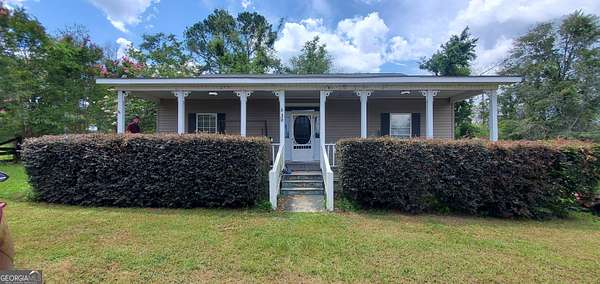 4.37 Acres of Land with Home for Sale in Lyons, Georgia